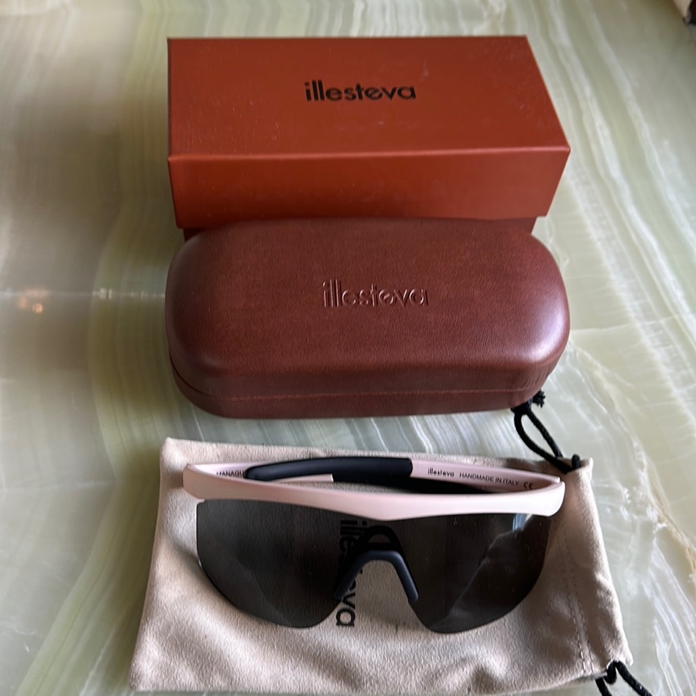 Illestiva handmade in Italy sporty sunglasses